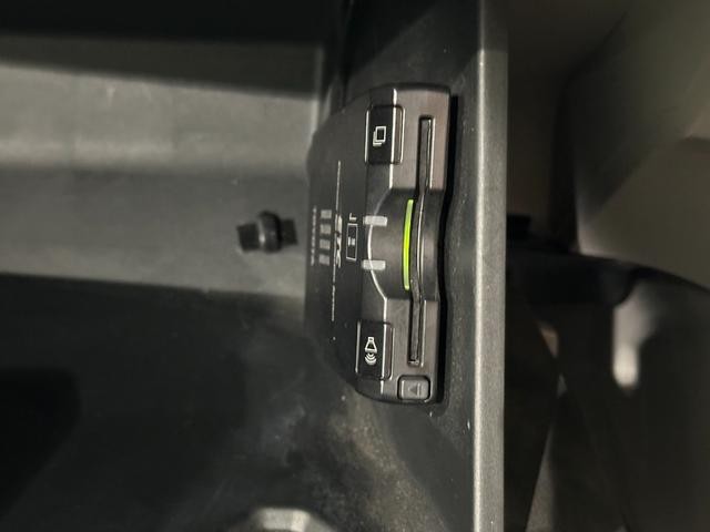 0509824A30260825W00904.jpg