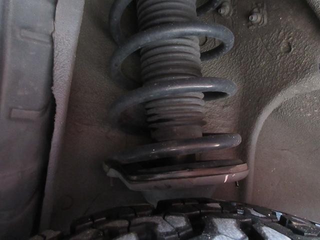 0551867A30261023W00118.jpg
