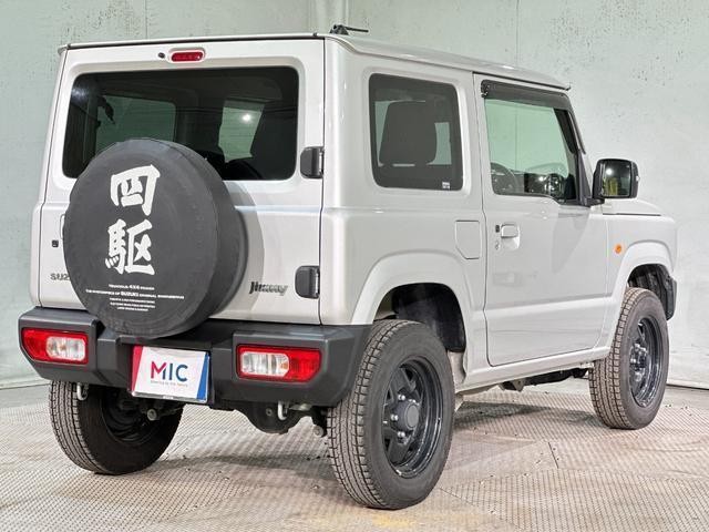 25461259_carP_l_11.jpg