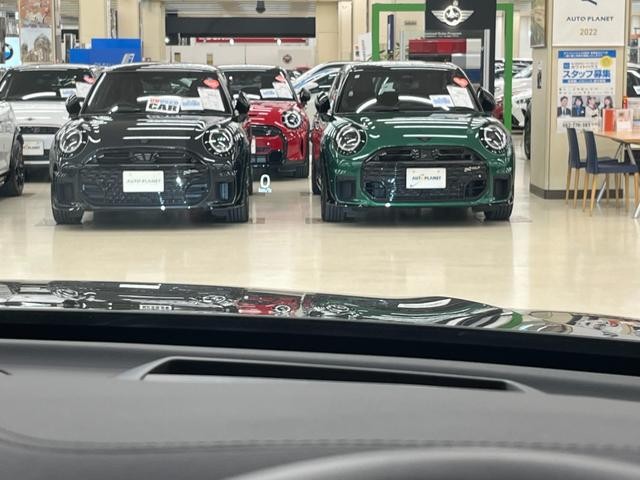 0203361A30261020W00217.jpg