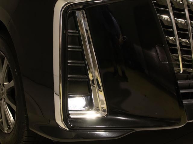 0540675A30260818W00213.jpg