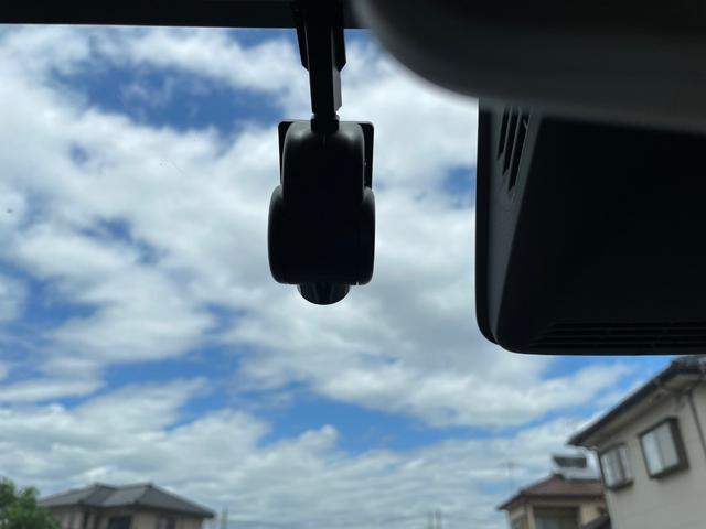 0404352A30260504W00101.jpg
