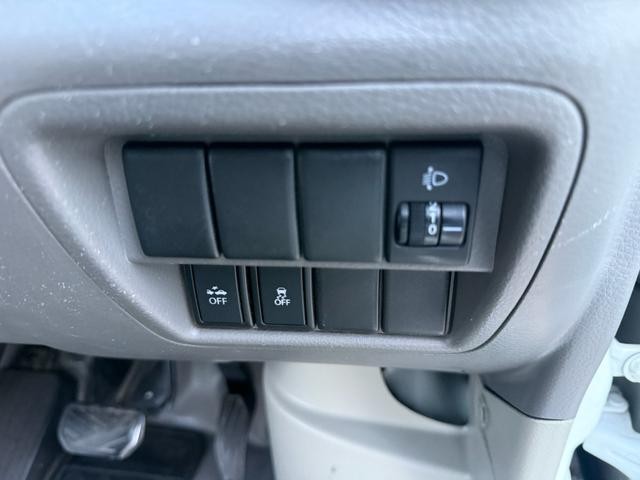 0510783A30260826W00110.jpg