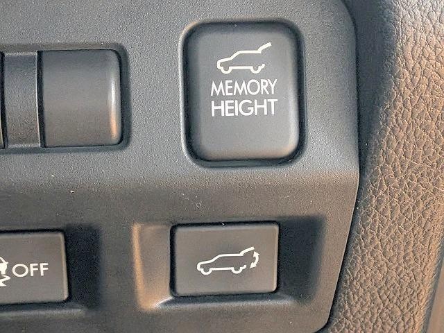 0560069A20260425W00104.jpg