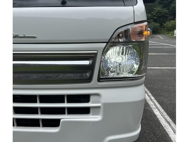 0510972A30260701W00102.jpg