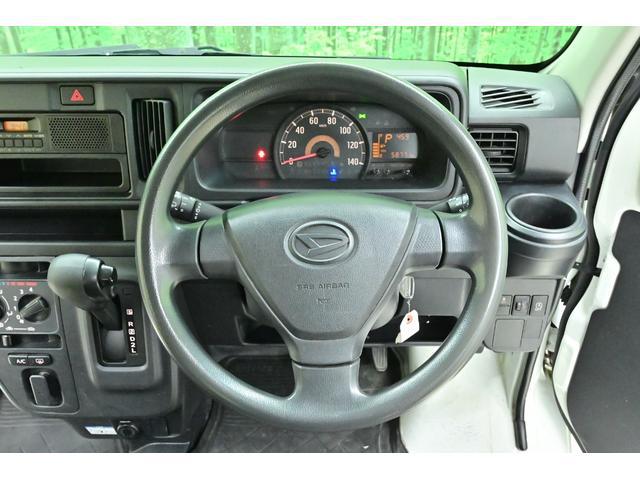 0504235A30260426W01002.jpg