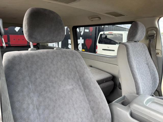 0300434A30260901W00211.jpg