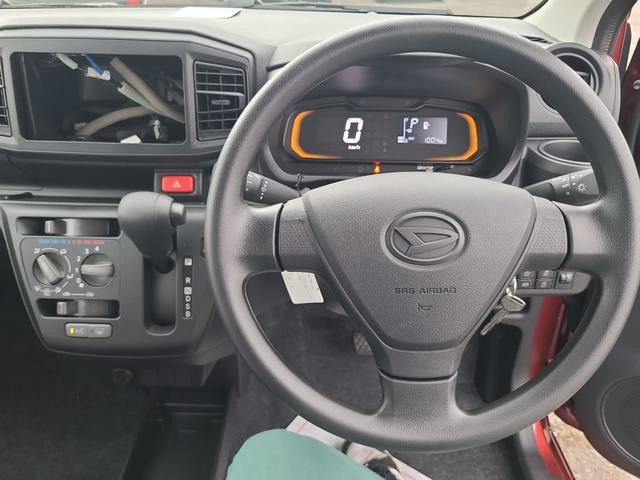 0202885A30261023W00402.jpg