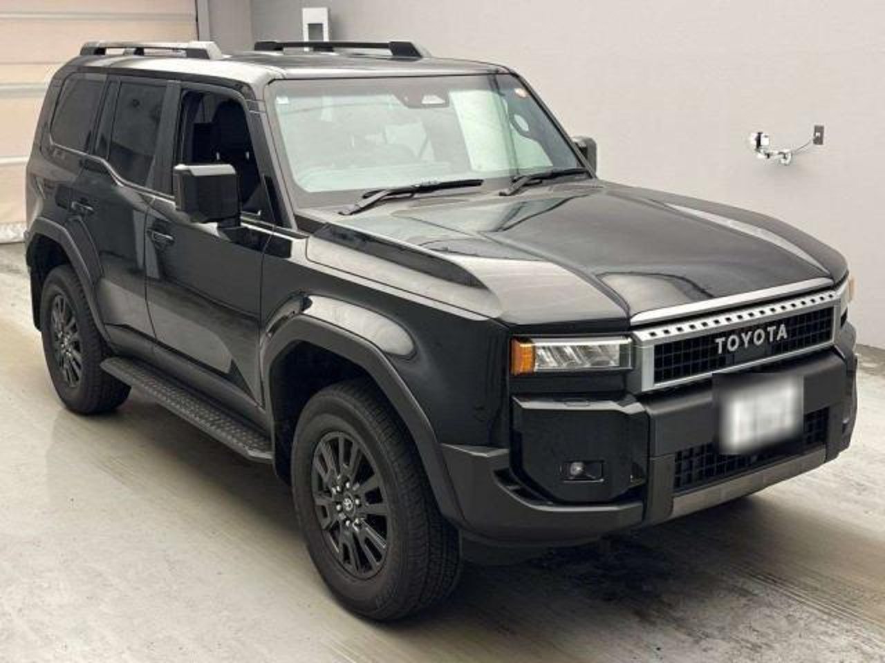 2024 Toyota Land Cruiser, photo 1 of 1