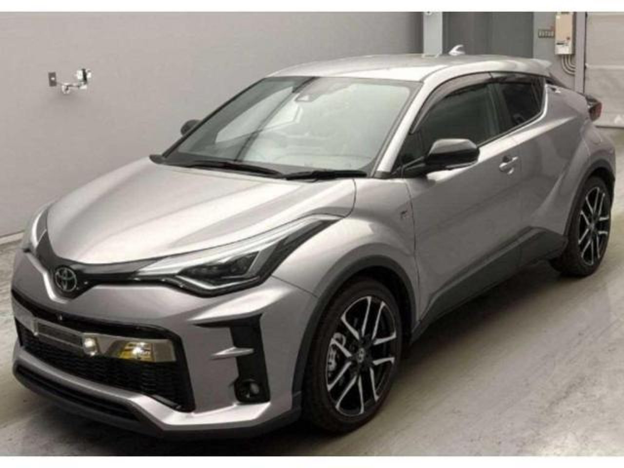 2021 Toyota C-hr, photo 1 of 1