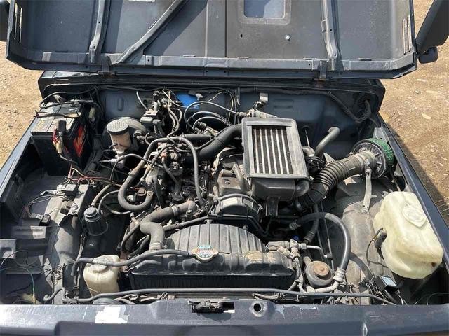 0302149A30260905W00118.jpg