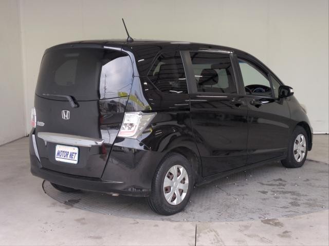 26508316_carP_l_3.jpg