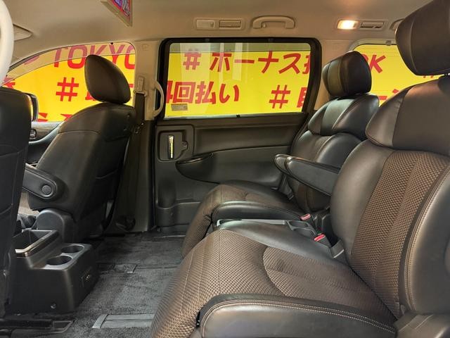 0520259A30261020W00113.jpg