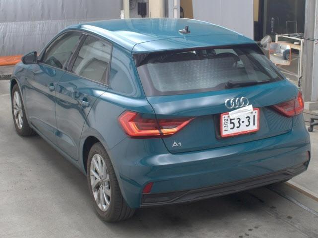 24341110_carP_l_3.jpg