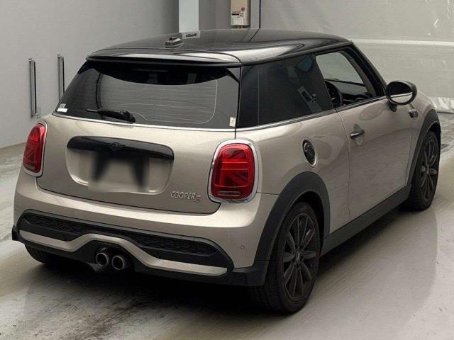 24278190_carP_l_5.jpg