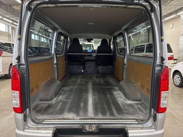 24117289_carP_l_15.jpg