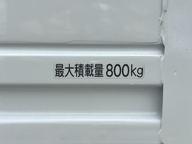 0208643A30260523W00212.jpg