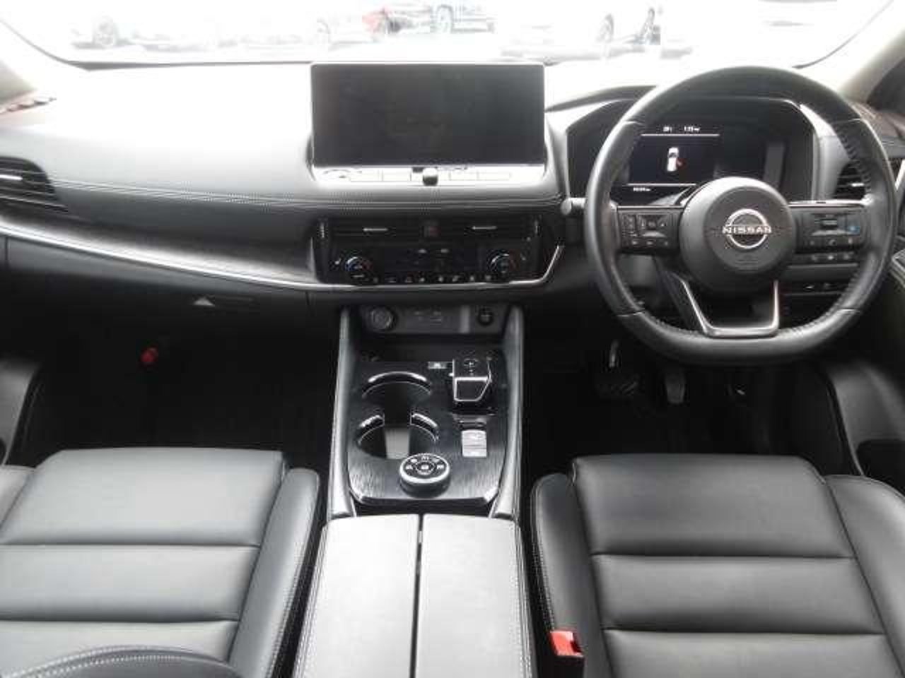 2022 Nissan Xtrail, photo 2 of 2