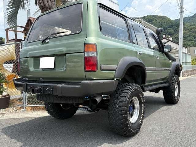 25492854_carP_l_4.jpg