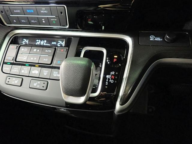 0201190A30260817W00114.jpg