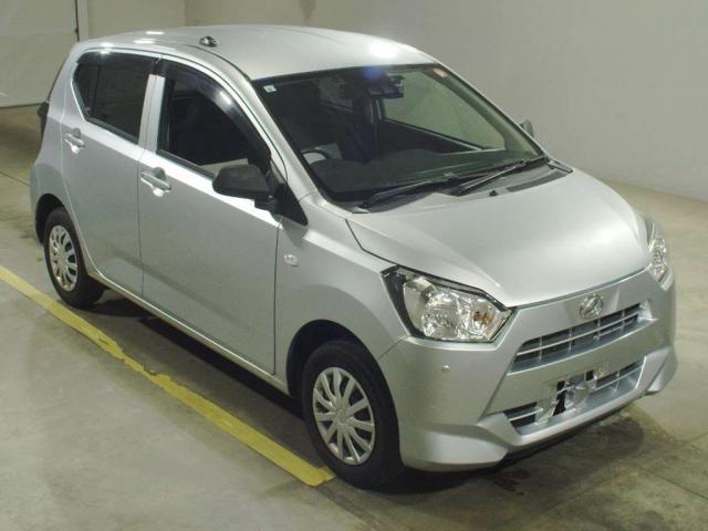 27037546_carP_l_1.jpg