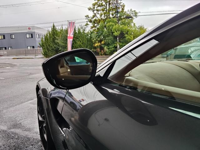 0700840A30261025W00116.jpg