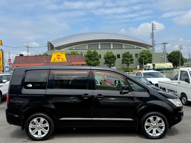 0403344A30260901W00412.jpg