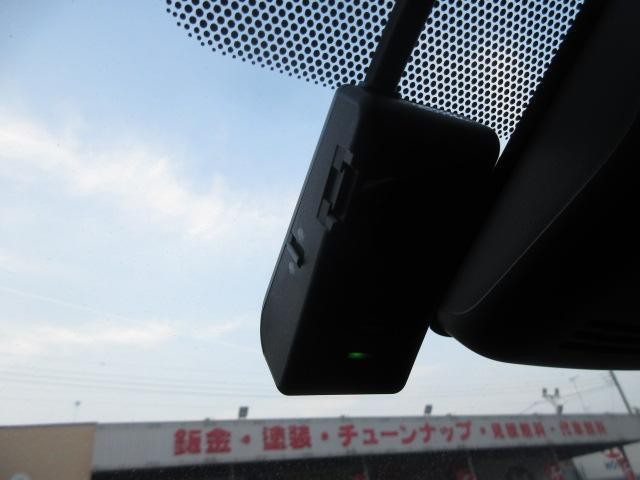 24112486_carP_l_20.jpg
