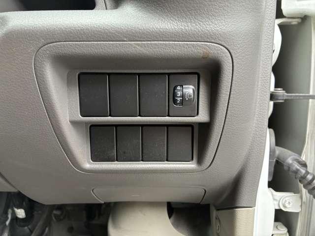 0500385A30261020W00304.jpg
