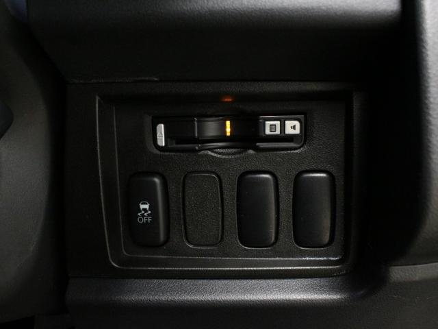 0207743A30260609W00115.jpg