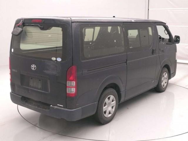 23909275_carP_l_3.jpg