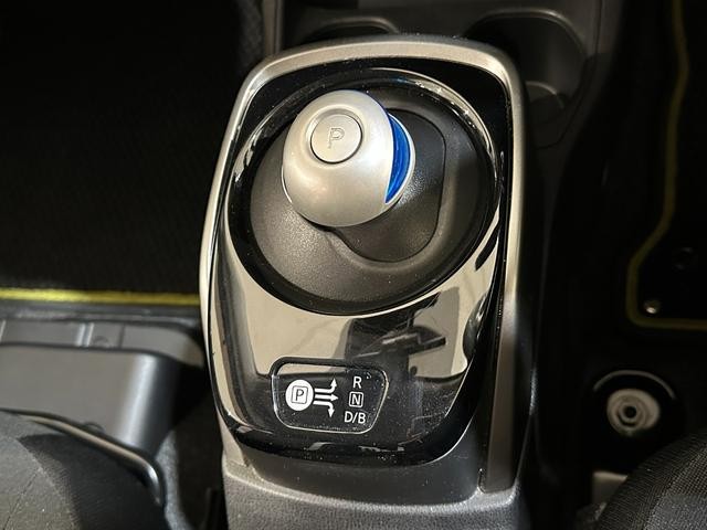 0509824A30261023W02208.jpg