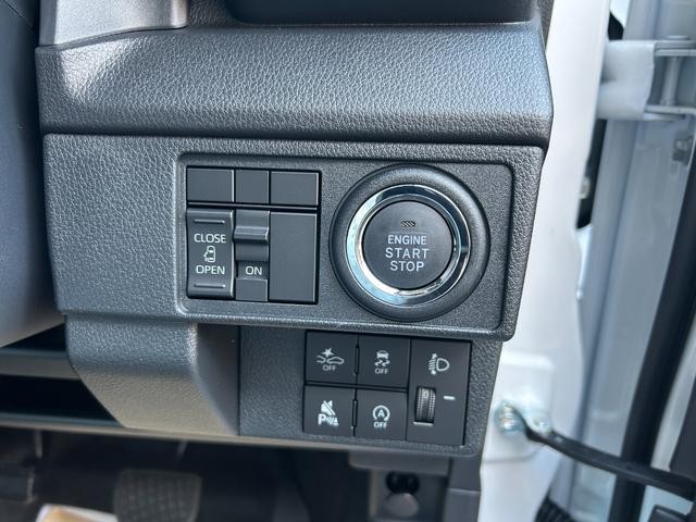1200610A30261016W00110.jpg
