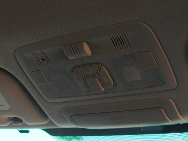 0520029A30260415W00614.jpg