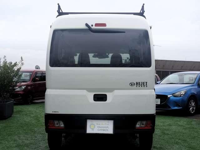 24479692_carP_l_16.jpg