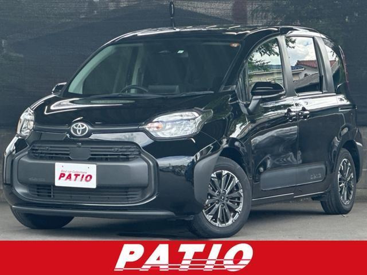 2023 Toyota Sienta, photo 1 of 1