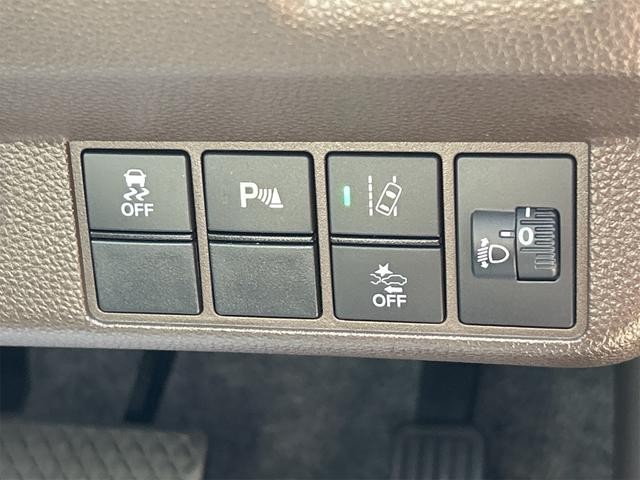 0403509A30260831W00108.jpg
