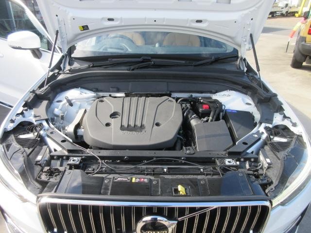 0561088A30261024W00118.jpg