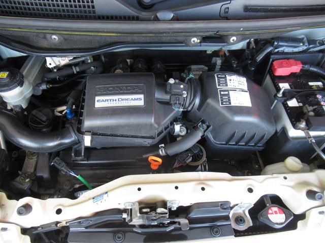 0400278A30260418W00116.jpg