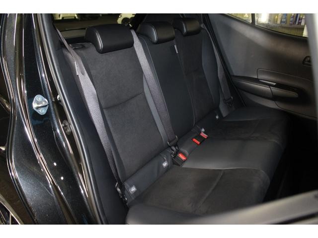 0509884A30261027W00410.jpg