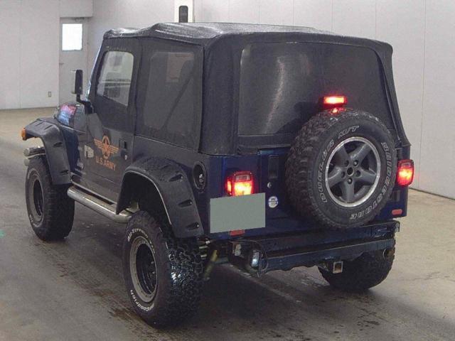 24581640_carP_l_3.jpg