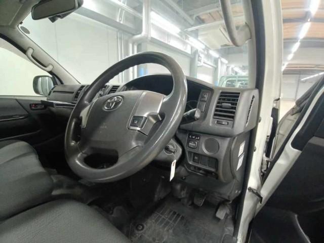 23909457_carP_l_4.jpg