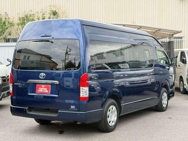23823404_carP_l_3.jpg
