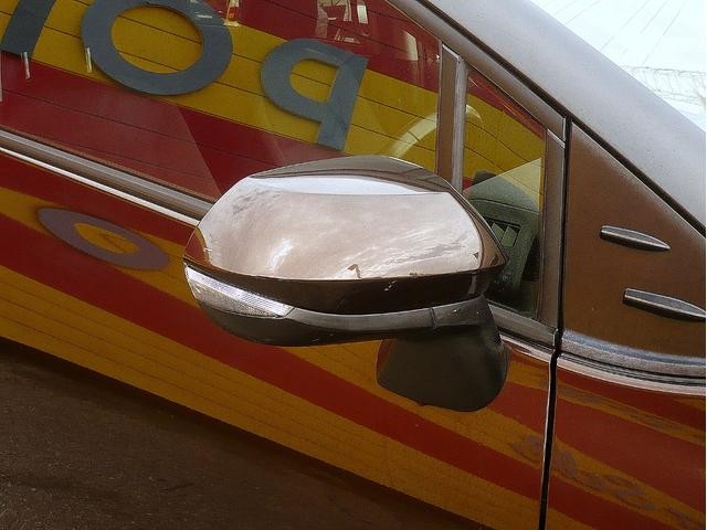 0540290A30261024W00106.jpg