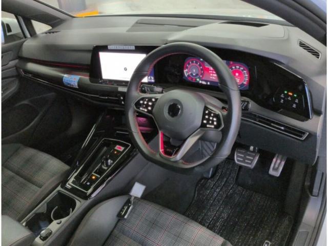 24117470_carP_l_15.jpg