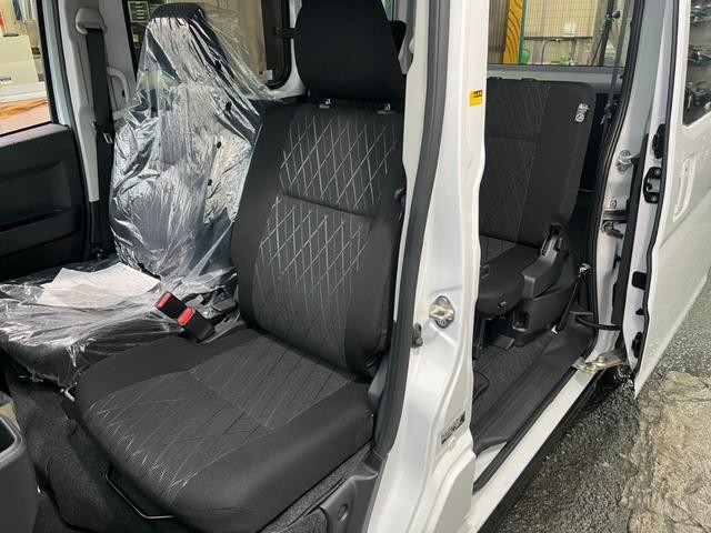 0802978A30261025W00211.jpg