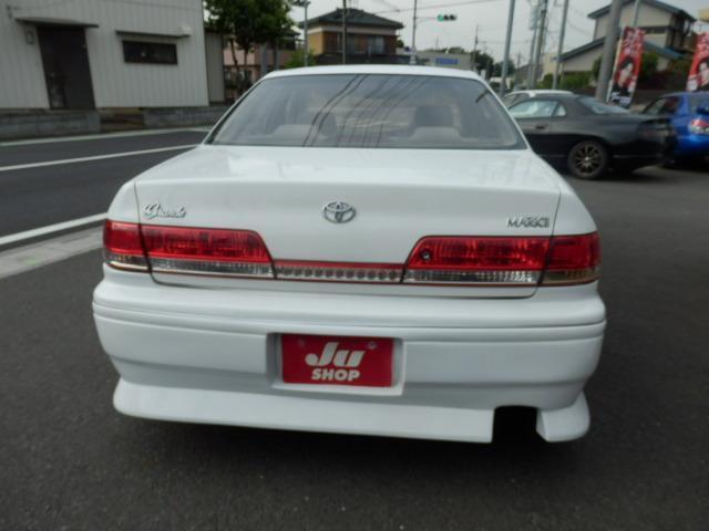 23826568_carP_l_13.jpg