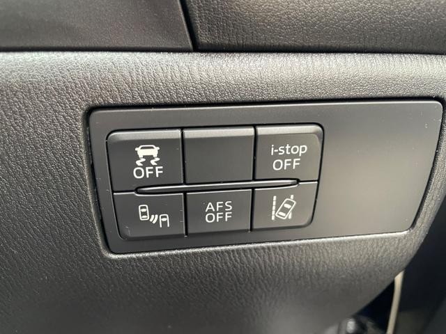 0404352A30261023W00219.jpg