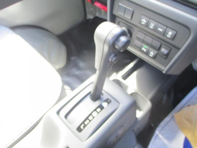 25693860_carP_l_12.jpg