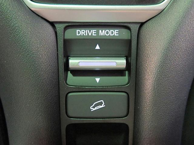 0201190A30260525W00111.jpg